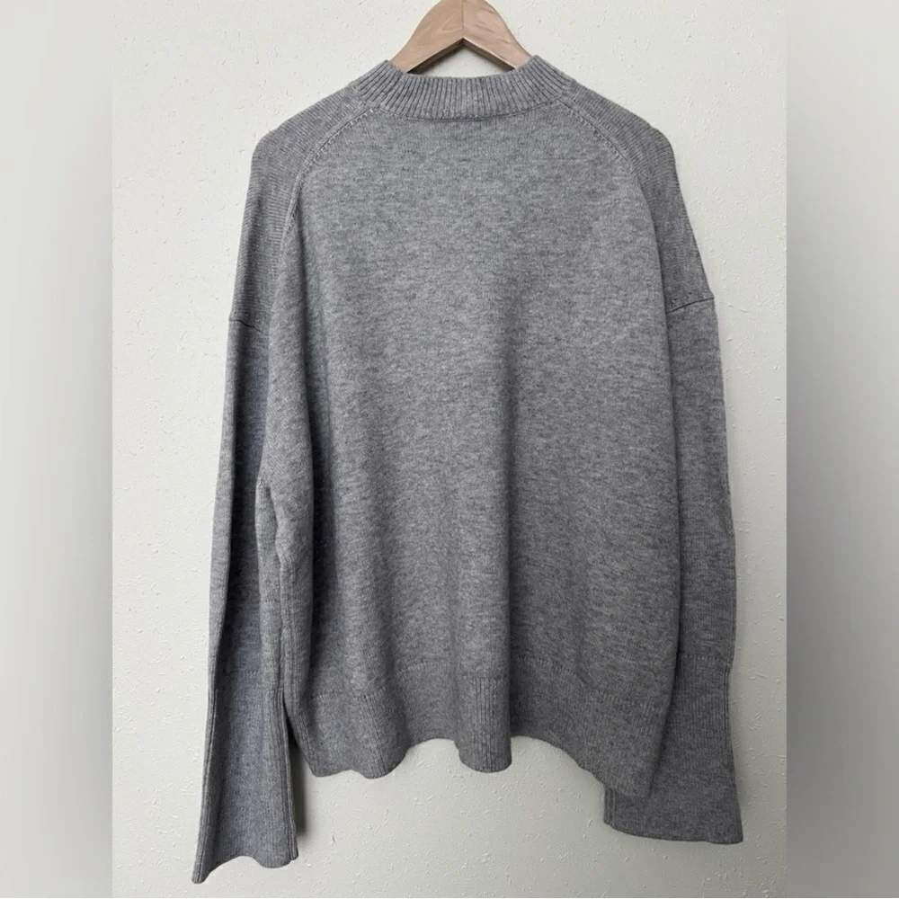 Oversized Crewneck Sweater - Picture 3 of 5